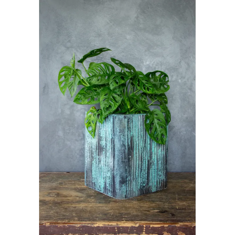 Turkusowa osłonka na doniczkę loft 25 x 25 x 30 cm - ręcznie robiona