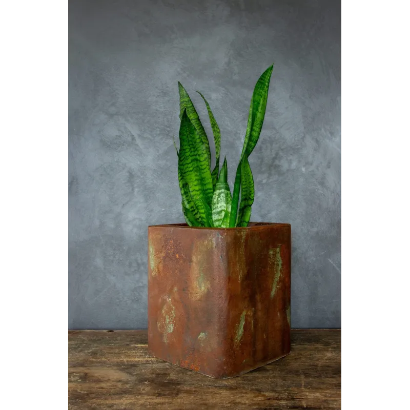 Rustykalna osłonka na doniczkę loft 25x25x30 cm – ręcznie robiona