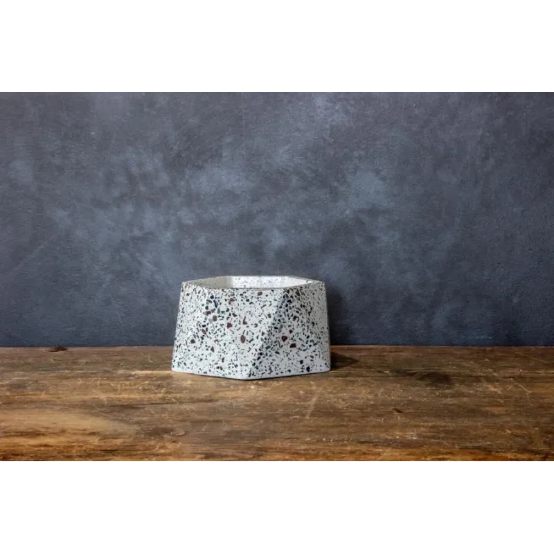 Biała doniczka sześciokątna z marmurem Dodo – Marble White | Beton i włoski detal