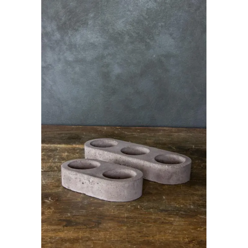 Świecznik betonowy pudrowy na 2 tealighty Dodo – P2 | Minimalistyczny design handmade