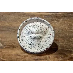 Kadzidełko betonowe z marmurem – Dodo Lips Marble | Ręcznie wykonane terrazzo